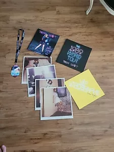 LOT Taylor Swift 1989 World Tour Buch/Lithographien/und VIP Schlüsselband weiblicher Pop - Bild 1 von 22