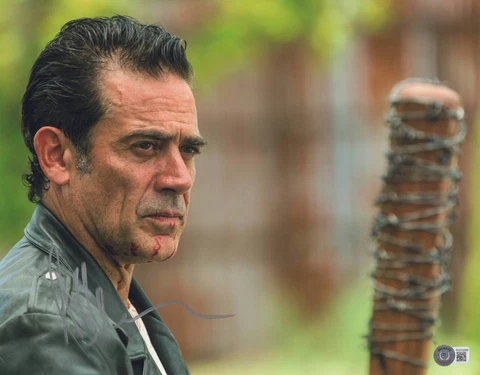 JEFFREY DEAN MORGAN WALKING DEAD SIGNED 11X14 PHOTO AUTOGRAPHED BECKETT BAS COA Cover