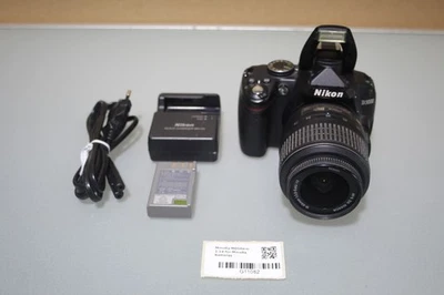 Nikon D3000 Digitalkamera + AF-S Nikkor 18-55mm 1:3.5-5.6G Lens Kamera DSLR - Bild 1 von 4
