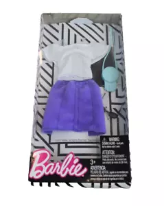 Muñeca Barbie Moda Paquete Conjunto Falda, Gafas de sol, Cartera Mattel FND47 - Imagen 1 de 3