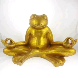 DEDO FALTANTE: 14" Pier 1 Oro Yoga Zen Meditando Rana Estatua Grande - Imagen 1 de 8