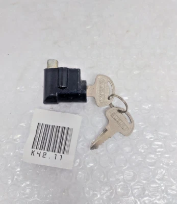 Bloqueo de dirección Suzuki TS90 RV90 TC90 T125 RV125 A50 A70 A100 AC100 TS100 U50 Foto 1 de 3