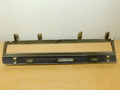 1967 1968 CHRYSLER NEWPORT - DASH FASCIA BEZEL  Foto 1 de 4