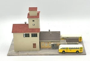 Pola N Scale Custom Built  Coach Terminal Fully Assembled Lighted - Picture 1 of 5