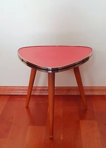 Nierentisch, Blumenbank, Dreibein 50er / 60er Jahre Mid Century, rot, Rockabilly - Bild 1 von 5