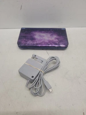 SISTEMA PORTÁTIL NINTENDO 3DS XL GALAXY EDITION - MORADO, CARGADOR EN (P03056755) Foto 1 de 4