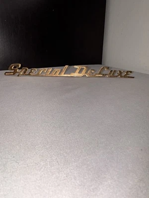 Placa de guardabarros "Special Deluxe" chapada en oro Plymouth 1940-1950 Foto 1 de 4