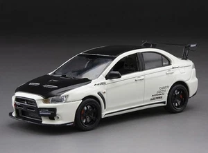 Vitesse 29350 Mitsubishi Lancer Evolution X weiß 1/43 - Bild 1 von 1