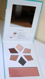 STILA Merry Bright Collectible Palette Travel Mirror Eye Shadow Lip&Cheek Cream - Picture 1 of 5