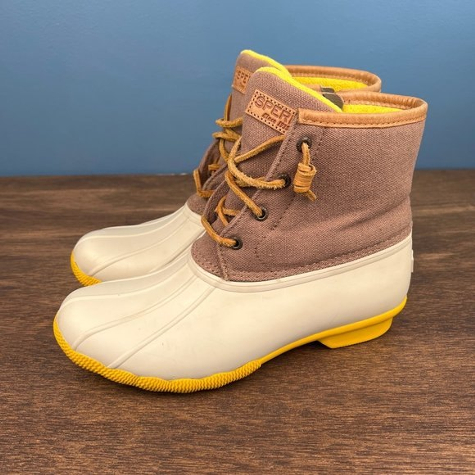 sperry duck boots size
