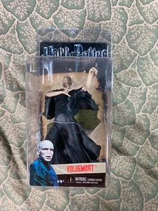 NECA Harry Potter Series 2 Lord Voldemort - Sealed - Picture 1 of 3