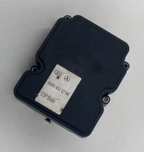 Mercedes Benz A-Class W176 ABS Control Unit Module OEM A0004313700 - Picture 1 of 4