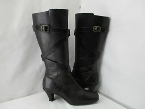 Botas de moda Nurture Reed de cuero marrón oscuro con cremallera y correa para mujer talla 7,5 M - Imagen 1 de 9