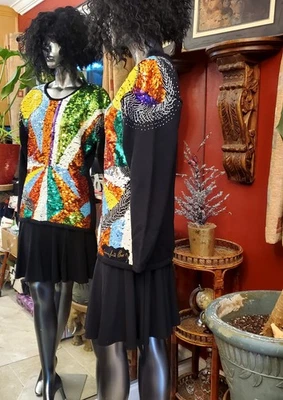 Suéter de lana vintage años 90 Sēmplice talla M signo. Lentejuelas, cuentas con hombreras Foto 1 de 4