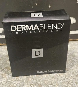 Dermablend Kabuki Body Brush  - Picture 1 of 3
