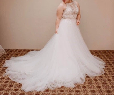 Vestido de noiva Maggie Sottero marfim - Imagem 1 de 4