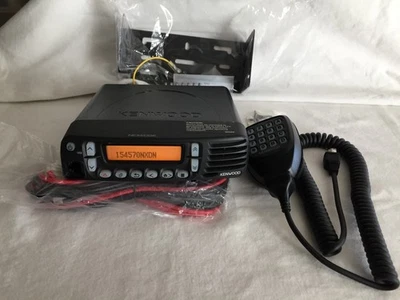 KENWOOD NX-700 NX700-K NEXEDGE VHF 30W 512 CH 136-174MZ CON NUEVO ACC.KMC32 Foto 1 de 4