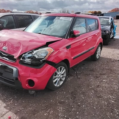 2013 Kia Soul Automatic Transmission OEM 96K Miles - LKQ439266598 - Image 1 of 3