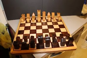 Minimalist Chess Pieces with Board good quality unknown manufacturer - Picture 1 of 8