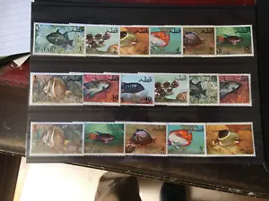 M136 - 1965 QATAR TROPICAL FISH Butterflyfish UNMOUNTED MINT SET OF 17 STAMPS - Picture 1 of 7