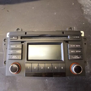 SD+ 2010-13 Kia Forte AM FM Reproductor de CD Radio Receptor Estéreo 96150-1m221wk AO - Imagen 1 de 5