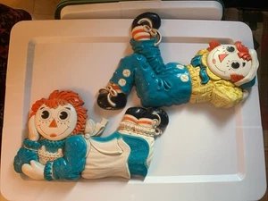Vintage 1977 Raggedy Ann & Andy Wall Plaques Plastic Colorful Bobbs Merrill - Picture 1 of 6