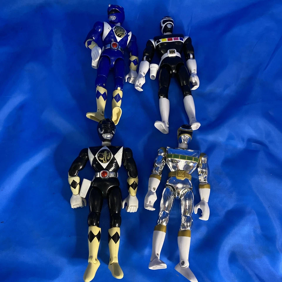 Lote De 4 Figuras De Acción Bandai Mighty Morphin Power Rangers 1994-98 De Colección Foto 1 de 4
