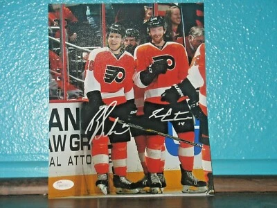 Sean Couturier Brayden Schenn Firmado 8x10 Autógrafo Certificado JSA Volantes Automáticos Foto 1 de 2