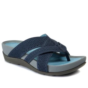 BareTraps Agatha Sandal Wedge Fabric Slip On Toe Post Strappy New Women SZ 6.5m - Picture 1 of 3