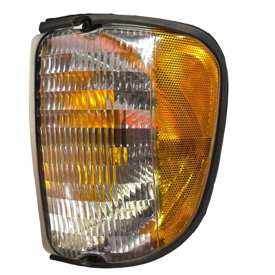 1995 Ford E-250 E-150 E-350 Van OEM Left Driver Side Turn Signal Blinker 92 94 - Image 1 of 4
