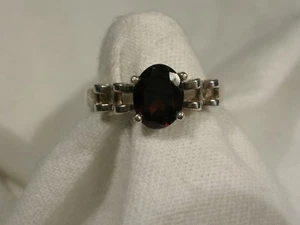 Women's 8x6mm Garnet ring Sz 7 - Picture 1 of 1