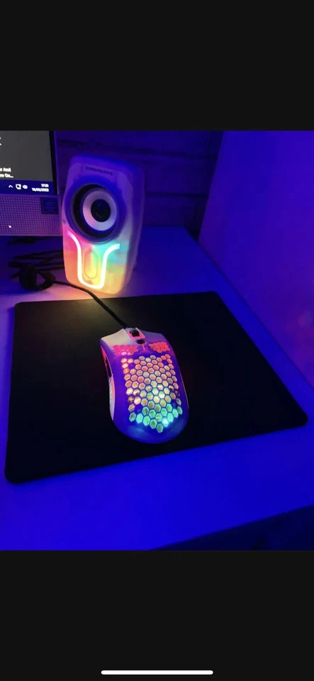 M5 Wired lightweight mouse 26 RGB backlit mice with 7 button programmable driver - Image 1 of 1