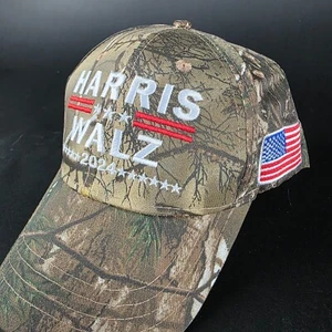 Cappello Harris Walz ufficiale campagna 2024 legno mimetico strapback toppa bandiera USA - Foto 1 di 4
