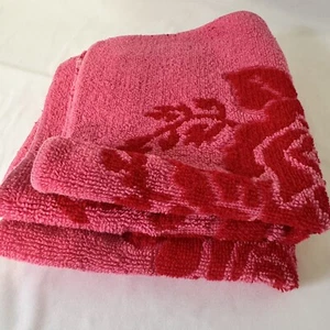 Vintage Callaway Sculptured Floral Washcloths Hot Pink Red Roses Reversible MCM - Picture 1 of 5