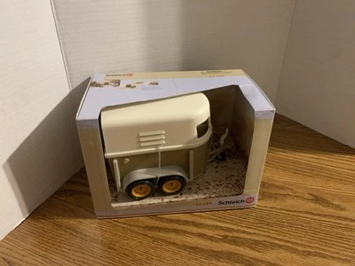 Schleich 40185 Trailer Hitch Ohne Figuren New In Box! - Image 1 of 4