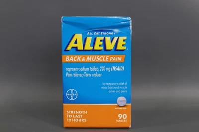 Alivio del dolor de espalda y músculo Aleve AINE y reductor de fiebre, 90 quilates - caducidad 31/12/2025 Foto 1 de 4