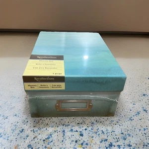 Recollections Memory Box Holds Over 1,000 Photos Or 14 DVDs Or 18 CDs - Picture 1 of 4