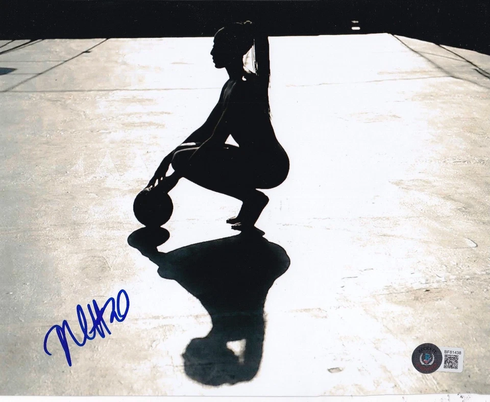 NNEKA OGWUMIKE signed (LOS ANGELES SPARKS) WNBA basketball 8X10 BECKETT BF81438 - Image 1 of 1