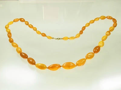 Butterscotch Amber Egg Yolk  Bernstein Kette Oliven 33,3 Gramm 71 cm lang - Bild 1 von 4