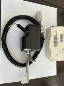 1MR3412P2 Mack Turn Signal Switch 900Y150 New Old Stock Tested - Picture 1 of 14