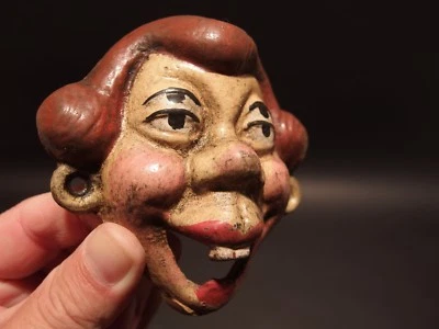 Antiguo abridor de botellas de pared de mujer borracha de 4 ojos arte popular de hierro fundido estilo vintage Foto 1 de 4