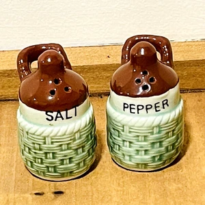 Little Brown Jug Salt & Pepper Shakers Vtg 2” Japan Moonshine Stoppers Original - Picture 1 of 6