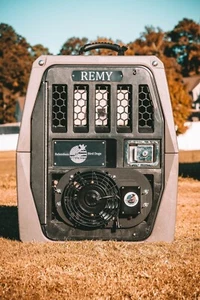 Relentless Bird Dogs Kennel Fan-Fits Intermediate and Large Gunner Kennel - Picture 1 of 6