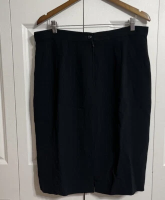 Falda lápiz negra Valentino Classic Miss V Italia Foto 1 de 4