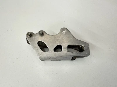 OEM 08-22 YAMAHA YZ 125 250 WR YZ250F YZ450F BASCULANTE GUÍA DE CADENA CUBIERTA DE EMPUJE Foto 1 de 4
