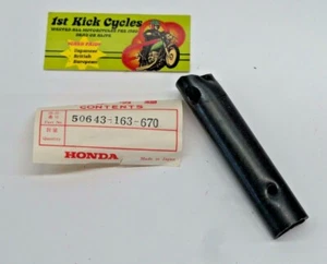 NOS HONDA BLACK LEFT STEP FOOTPEG  C70 1982 50643-163-670 - Foto 1 di 4