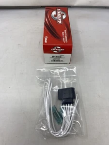 BRAND NEW Standard S1533 Ignition Coil Connector Replaces GM 19367598 & 88987987 - Bild 1 von 6