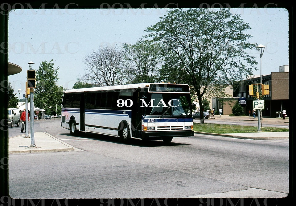 NASHVILLE MTA. Autobús de metro flexible #531. Nashville (TN). Diapositiva original 1988. Foto 1 de 1