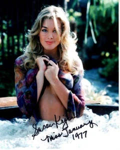 Foto firmata SUSAN KIGER 8x10 PLAYBOY PLAYMATE 1977 con ologramma certificato di autenticità - Foto 1 di 2