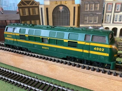 Jouef HDI rare RENFE Class 340, 4000 series, green Bo-Bo diesel loco HO scale - Image 1 of 4